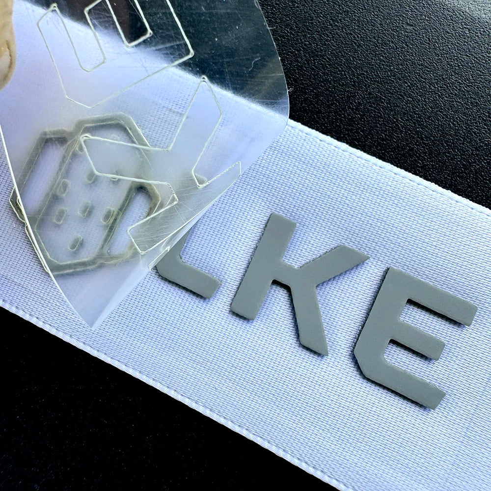 Heat Transfer One Color Thick Label 3D Silicone Hot Stamping Soft Label Fabric Chest Label Custom Logo Branding Labe 1mm